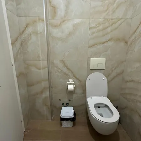 Apartment Eyar House